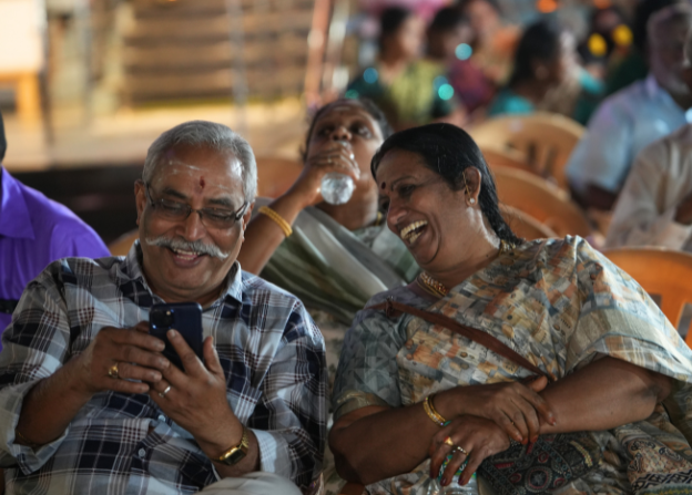 How Senior Living Homes Foster Community & Combat Loneliness